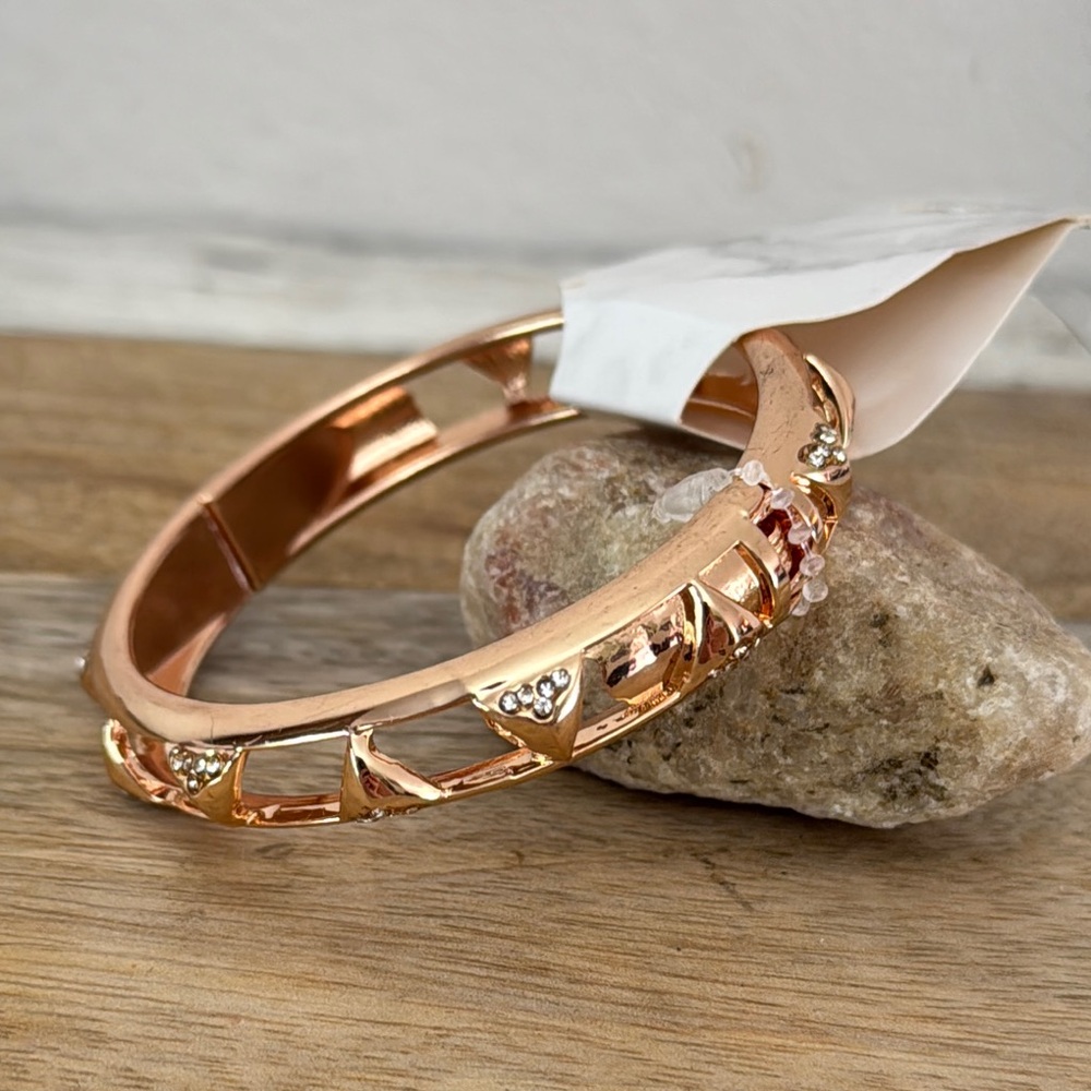 Manluck Gold Bangle Bracelet NWT